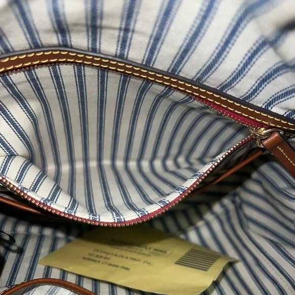 Dooney & Bourke bucket bag - Picture 5 of 8